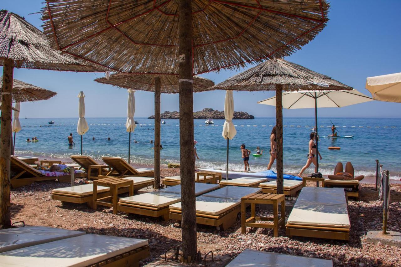Studio Apartman Sveti Stefan Apartment Bagian luar foto