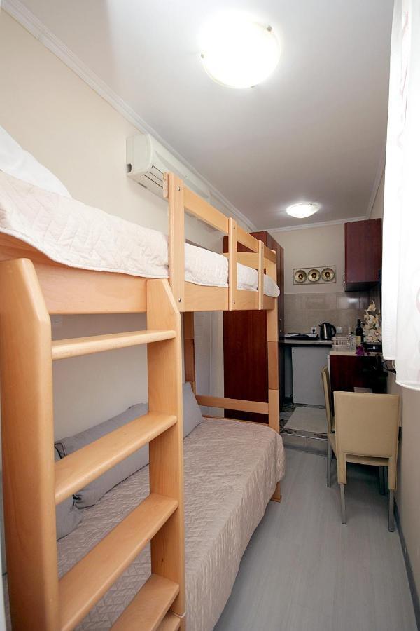 Studio Apartman Sveti Stefan Apartment Bagian luar foto